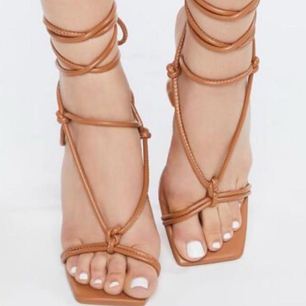 White Strappy Sandals with Square-Toe